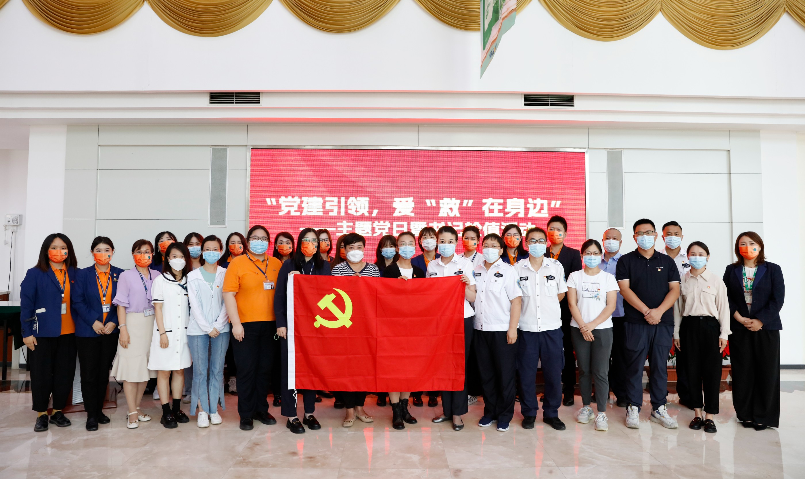 急救知识培训，为生命护航，安博(中国)_安博(中国)官方党支部开展特色党日活动